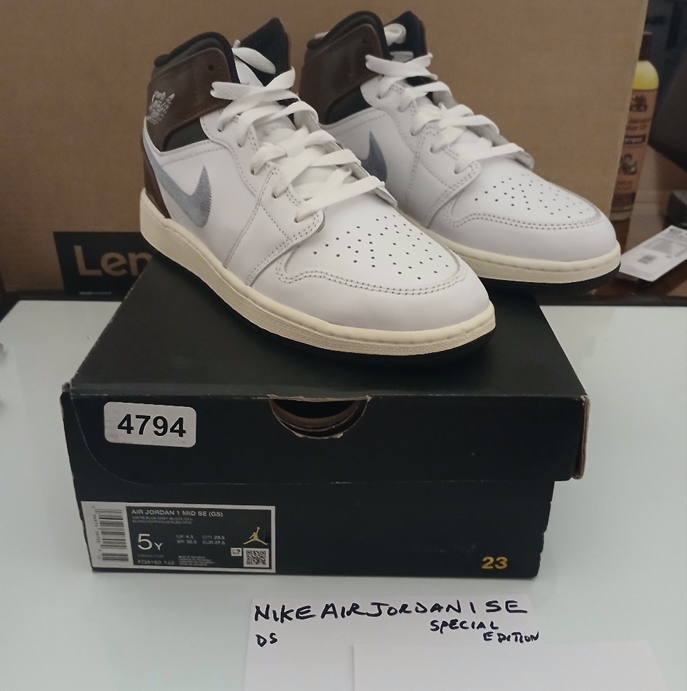 Nike Air Jordan 1 SE